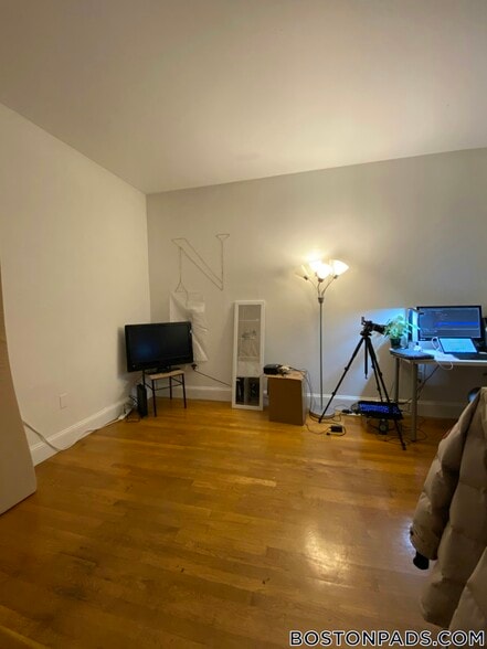 Building Photo - 772 Columbus Ave