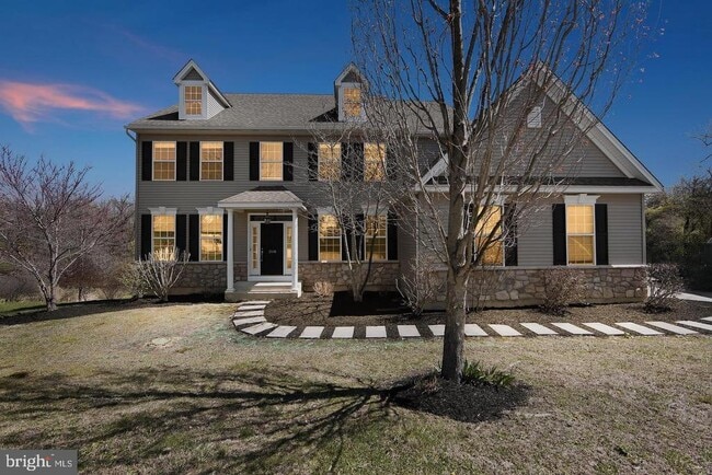 Building Photo - 208 Liberty Cir