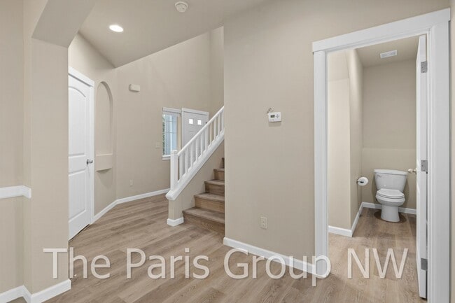 Building Photo - Gorgeous Updated 2012 Covington 4BR – New Paint, Floors, Cabinets, Quartz Counters +++