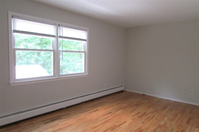 Building Photo - 74 B Demarest Ave