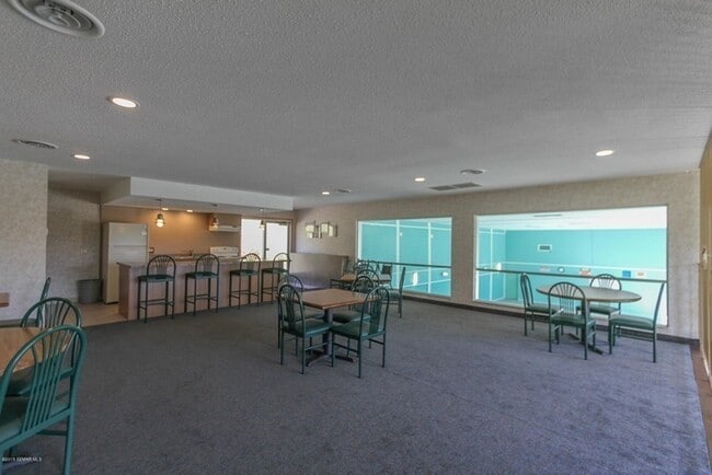 Building Photo - Enjoy the amazing Valhalla amenities witho...