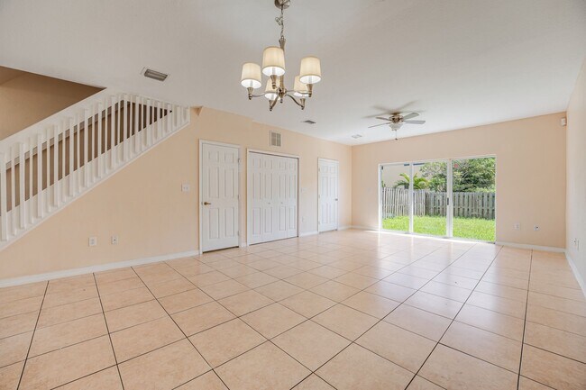 Building Photo - Beautiful 3-bedroom, 2.5-bath two-story townhouse in a well managed community