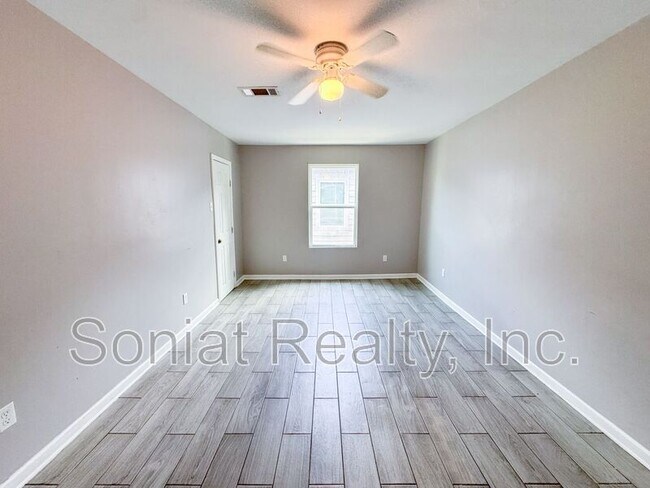 Building Photo - 7721 S Coronet Ct