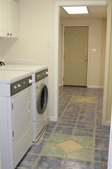 Building Photo - 308 Car-Mol Dr