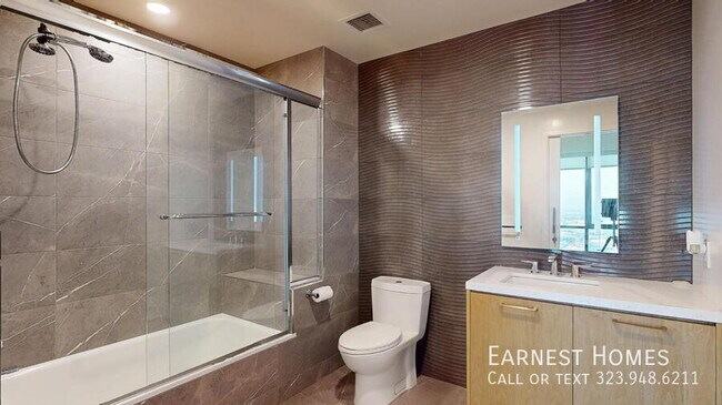 Building Photo - 400 S Broadway