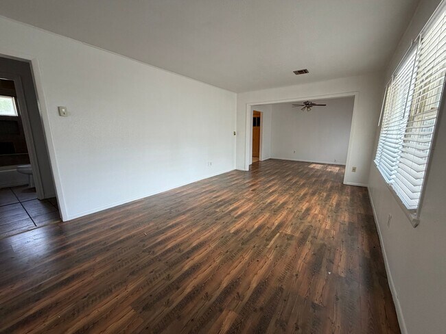 Building Photo - 519 N Highland Ave