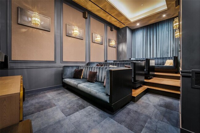 Building Photo - 70 Rainey St