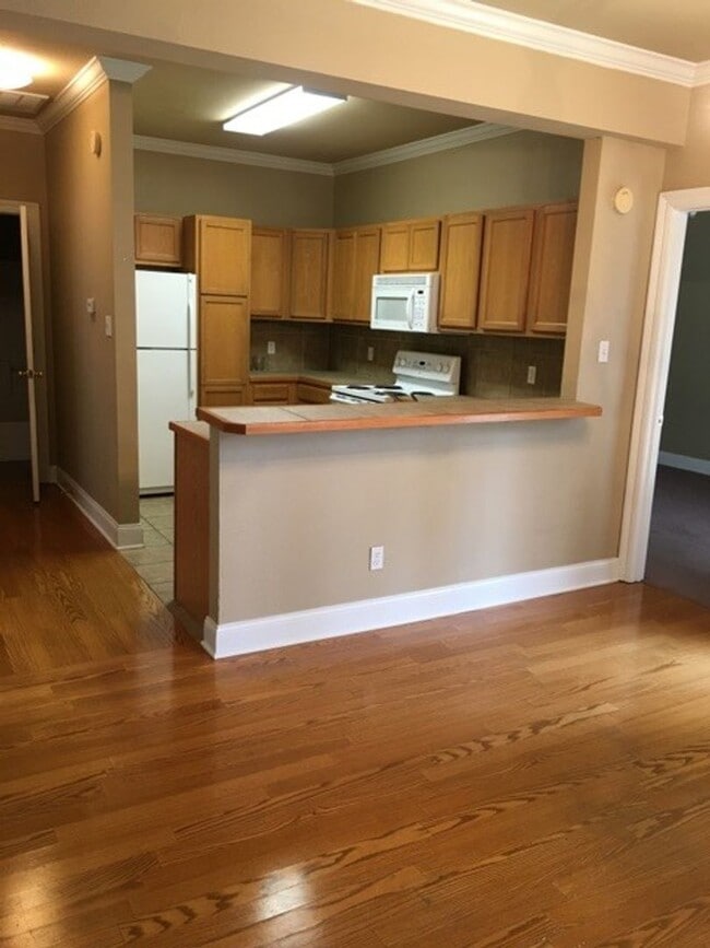 Building Photo - 3/2 Penny lane