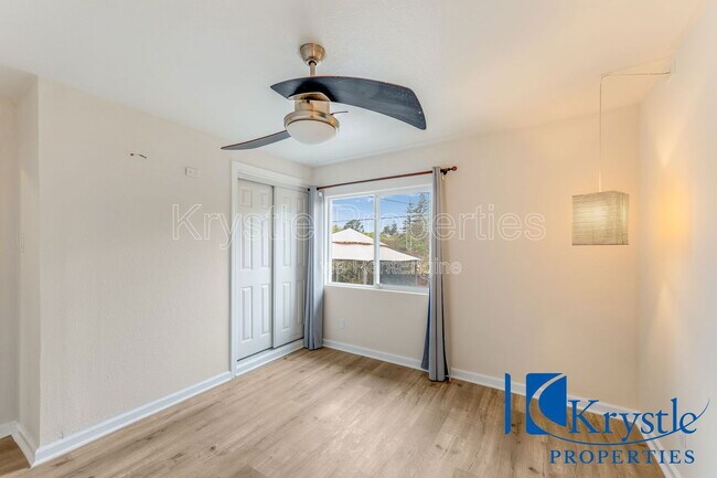 Building Photo - 175 Toyon Dr