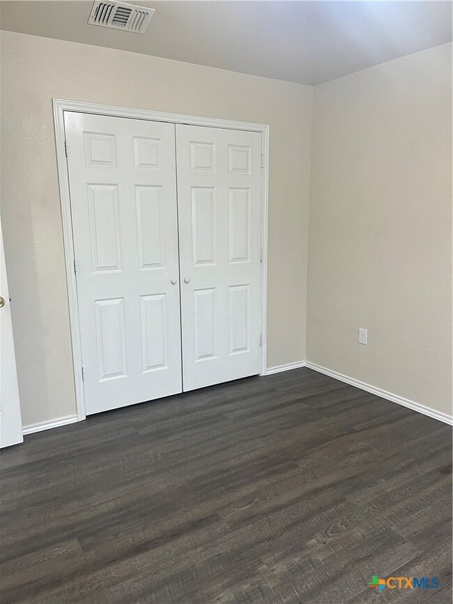 Building Photo - 1031 Helen Dr