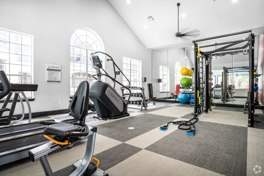 Fitness Center - Calder