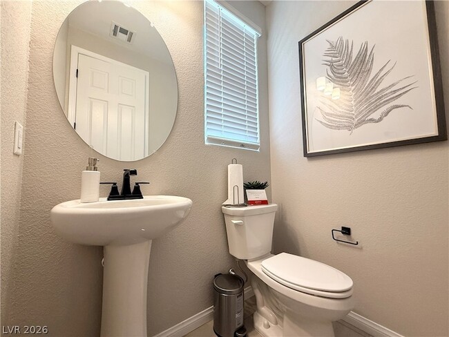 Building Photo - 916 Cottonwood Hl Pl