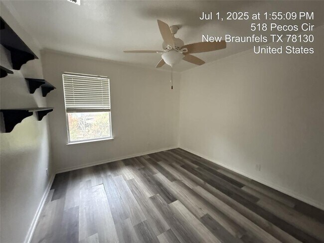 Building Photo - 518 Pecos Cir