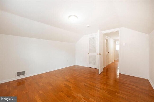 Building Photo - 1226 Fleetwood Rd