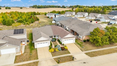 Building Photo - 1504 Stonebluff Ct