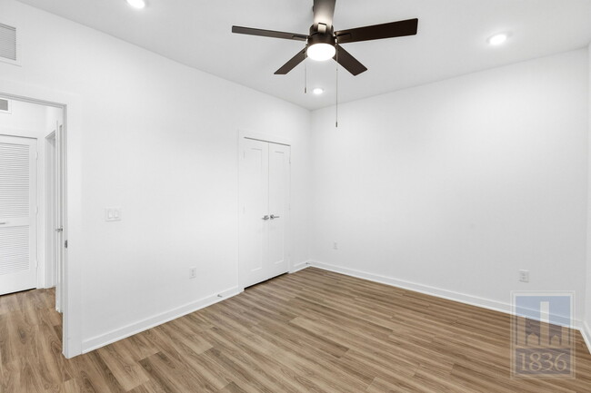 Building Photo - 4802 S Congress Ave