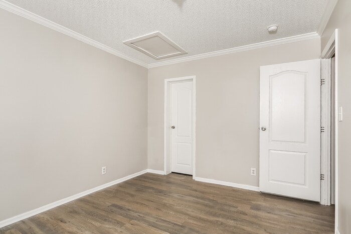 Building Photo - 109 Hillmont Ct