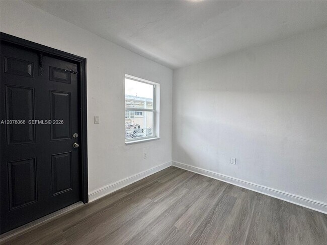 Building Photo - 9355 SW 39th St