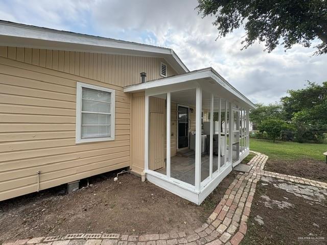 Building Photo - 2617 Daytona Ave