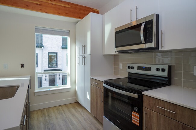 Building Photo - 4614 N Iota Ln