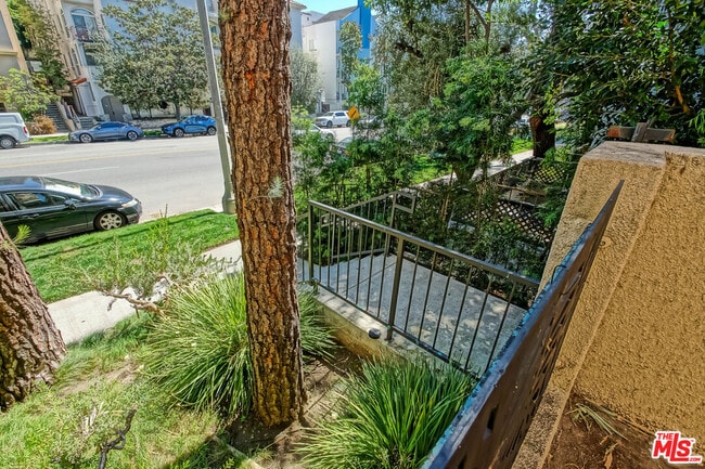 Building Photo - 1875 S Beverly Glen Blvd