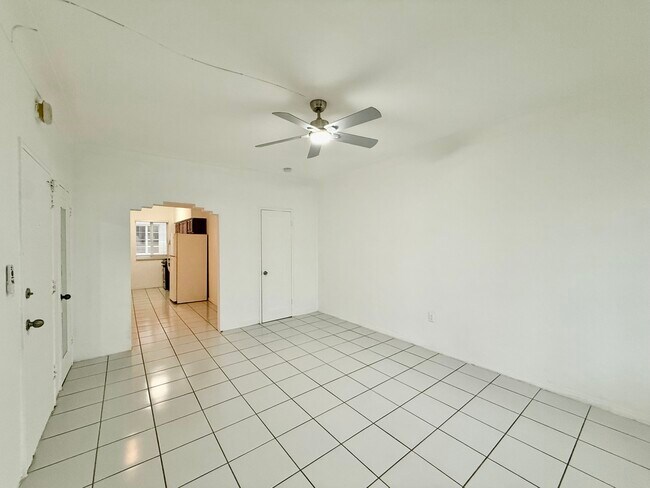 Building Photo - 600 12th St