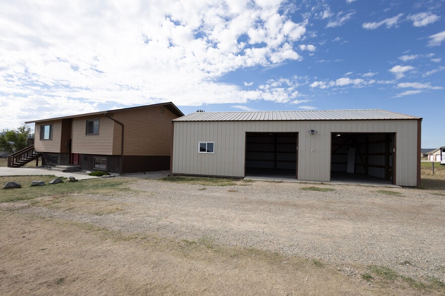 Building Photo - 845 Terrence Rd