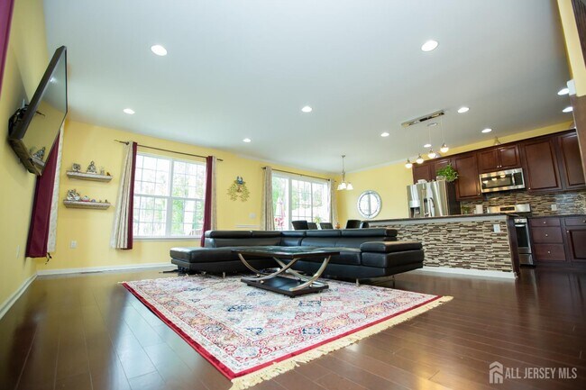 Building Photo - 101 Pearce Ln