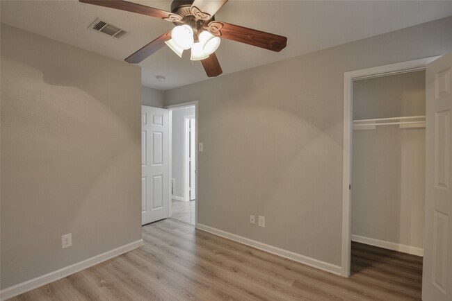 Building Photo - 3318 Golden Willow Dr