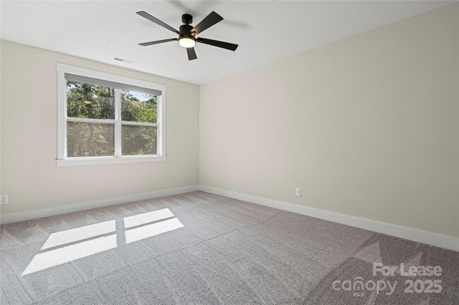 Building Photo - 1109 Masefield Ave