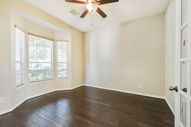 Building Photo - 10510 Barnstable Ct