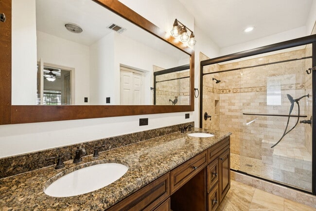 Building Photo - 2200 Shadow Creek Ct