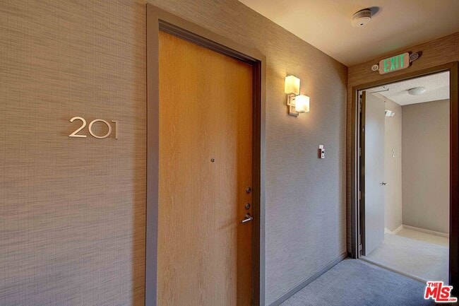 Building Photo - 2324 S Beverly Glen Blvd