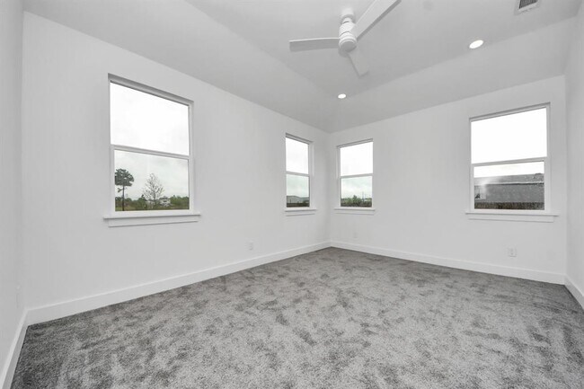 Building Photo - 673 Rd 5822