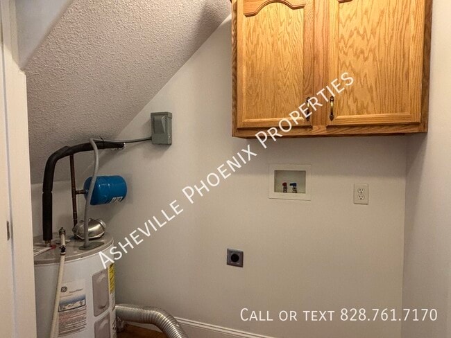 Building Photo - 9 Spruce Shade Ct