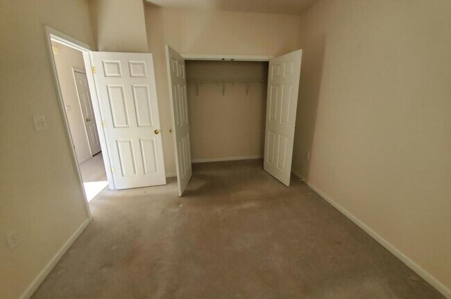Building Photo - Single Level Townhouse in Campbell County