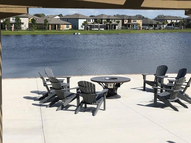 Building Photo - Carlton Lakes 3 bedroom/2 bath