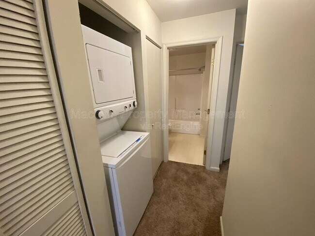 Building Photo - 76 Red Maple Ct