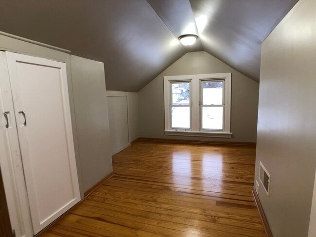 Building Photo - 3217 Ann St