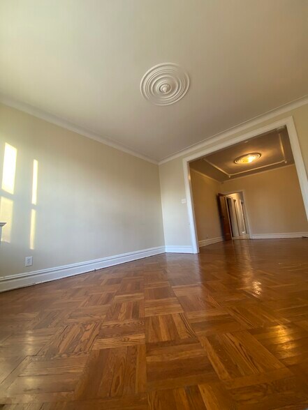 Building Photo - 120 Nelson Ave