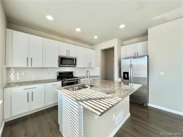 Building Photo - 11840 Dodworth St