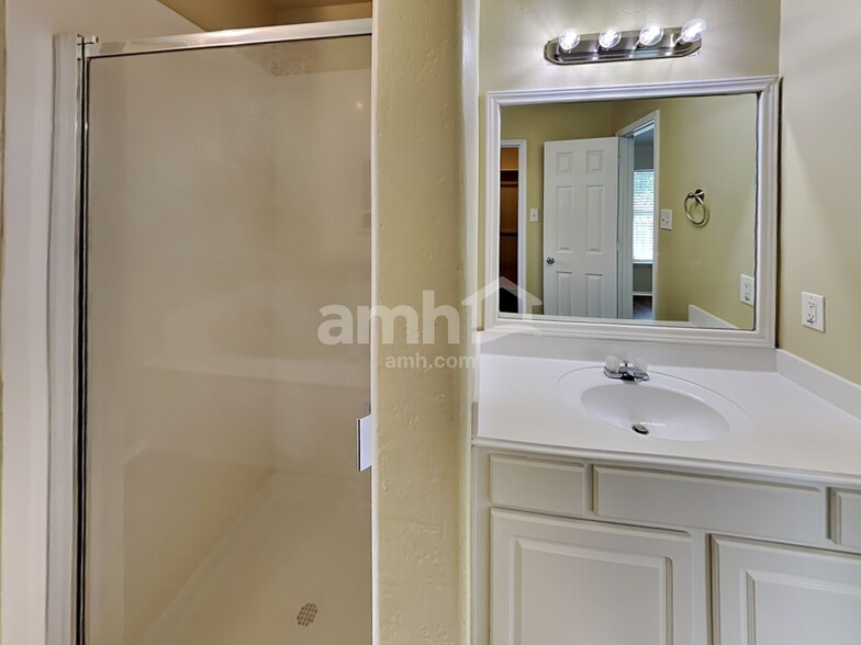 Building Photo - 18491 Sunrise Pines Dr
