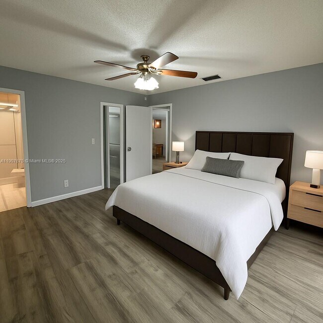 Building Photo - 603 Racquet Club Rd