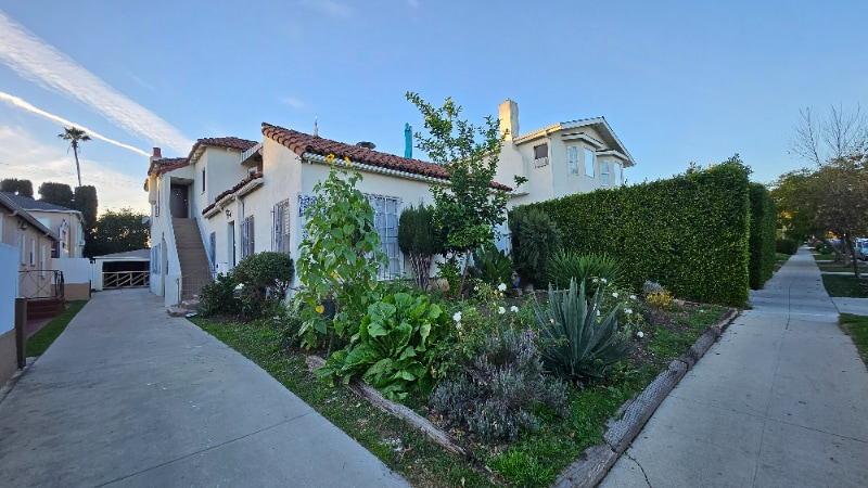 Building Photo - 519 N Gardner St