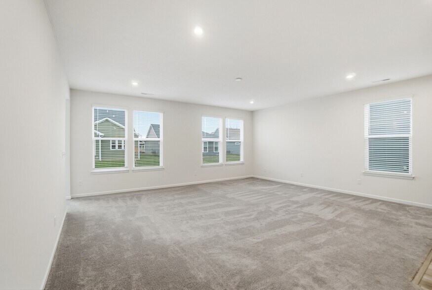 Building Photo - 1242 Fairstone Dr