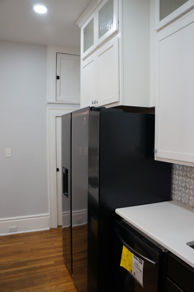 Building Photo - 712 Morgan St