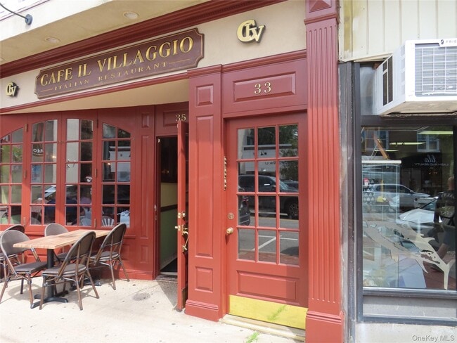 Primary Photo - 33 Deer Park Ave