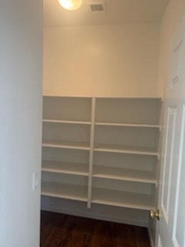 Building Photo - 22257 N Gibson Dr