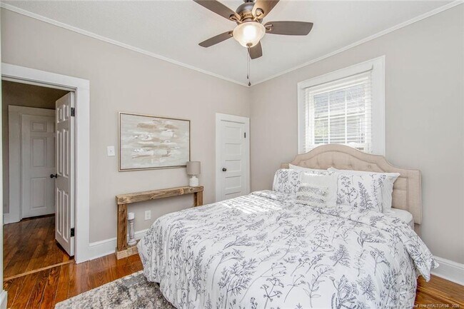 Building Photo - 526 Pearl St