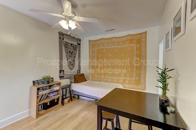 Building Photo - 35 Ashton St